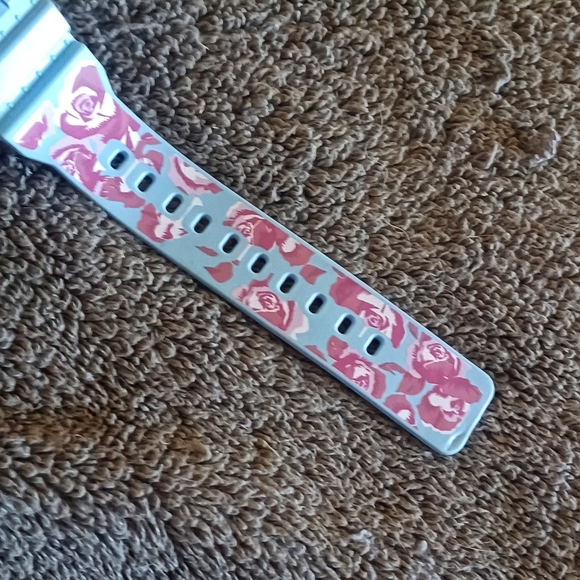 CASIO G-SHOCK GMA-S110F ( UNISEX  ) - Picture 7 of 10